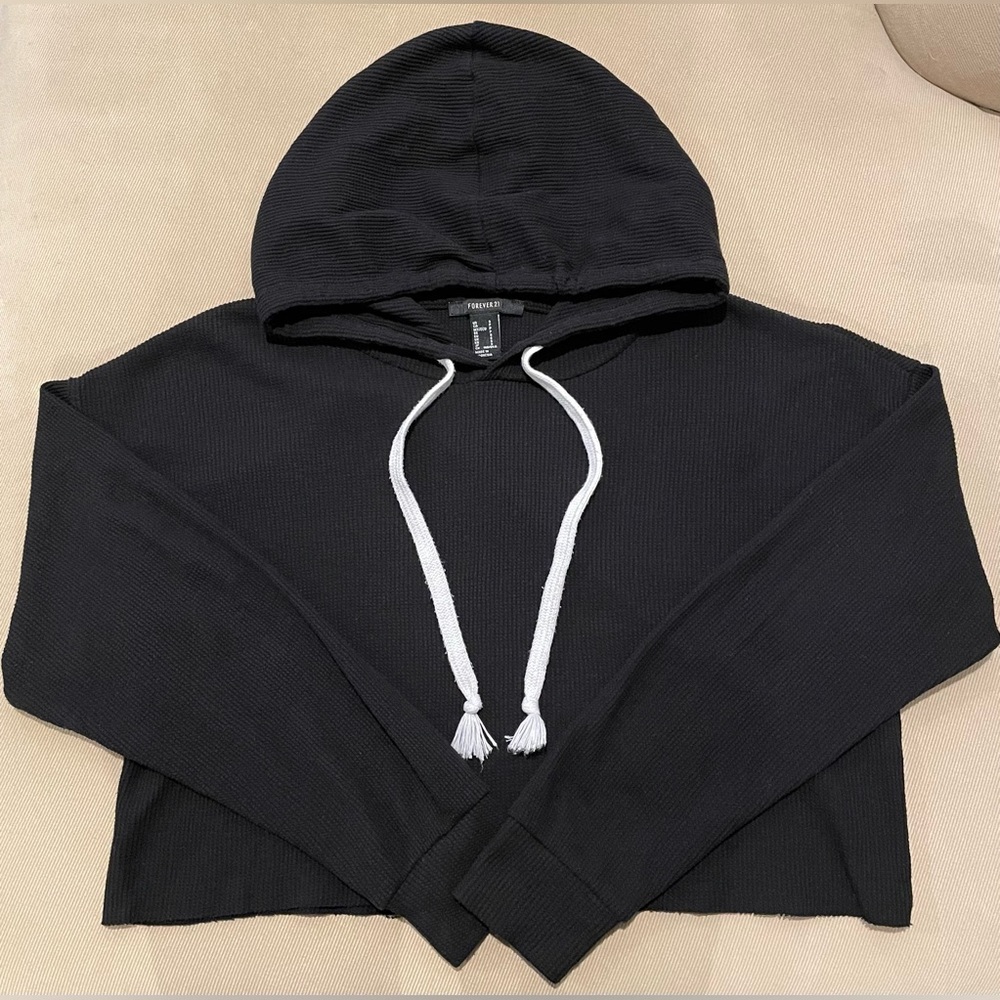 Forever 21 Black Cropped Ribbed Long Sleeve Lightweight Hoodie Size Small